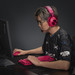 Logitech G PRO X TKL Lightspeed Gaming Toetsenbord Azerty Magenta product in gebruik