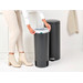 Brabantia NewIcon Pedaalemmer 30 Liter Infinite Grey + Vuilniszakken (120 stuks) product in gebruik