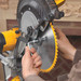 DeWalt DWS780-QS + Onderstel product in gebruik