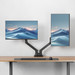ACT AC8342 Monitorarm 35 inch met gasveer voor 2 monitoren product in gebruik