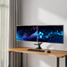 ACT AC8344 Monitorarm 32 inch met gasveer en crossbar voor 2 monitoren product in gebruik