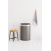 Brabantia Touch Bin 40 Liter Platinum + Vuilniszakken (120 stuks) product in gebruik