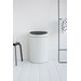 Brabantia Touch Bin 40 Liter White + Vuilniszakken (120 stuks) product in gebruik