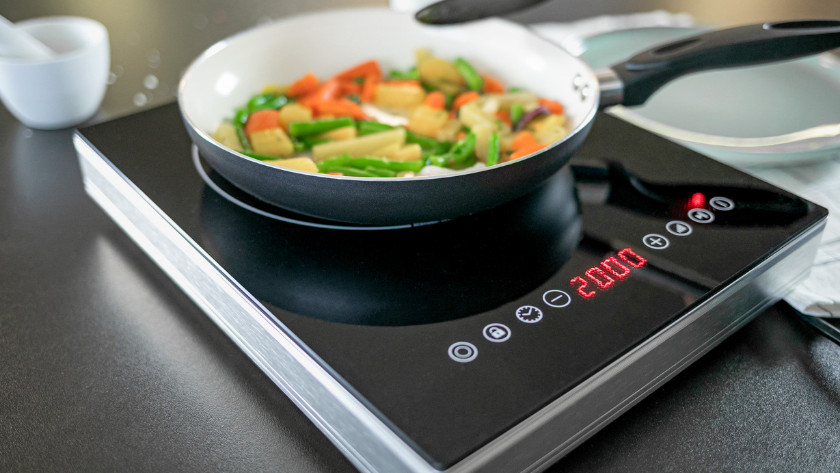 Freestanding induction cooktop