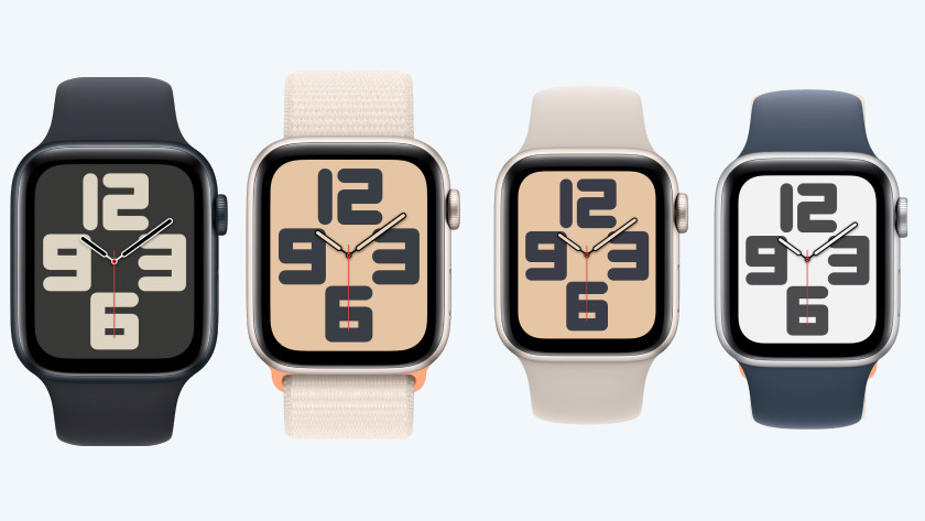 Apple Watch SE (2023) in 4 colors