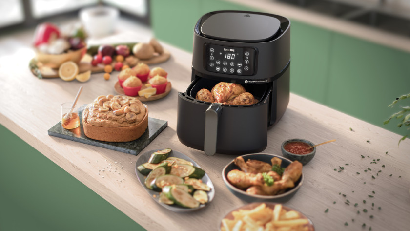 Airfryer Philips avec différents plats