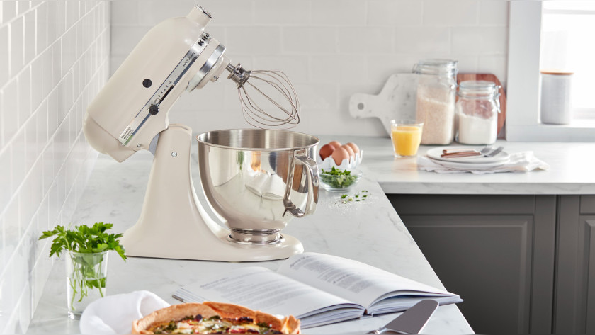 Amandelwitte KitchenAid