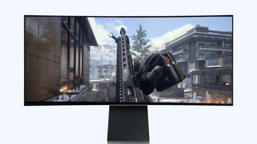 Samsung Odyssey G85 monitor met shooter game