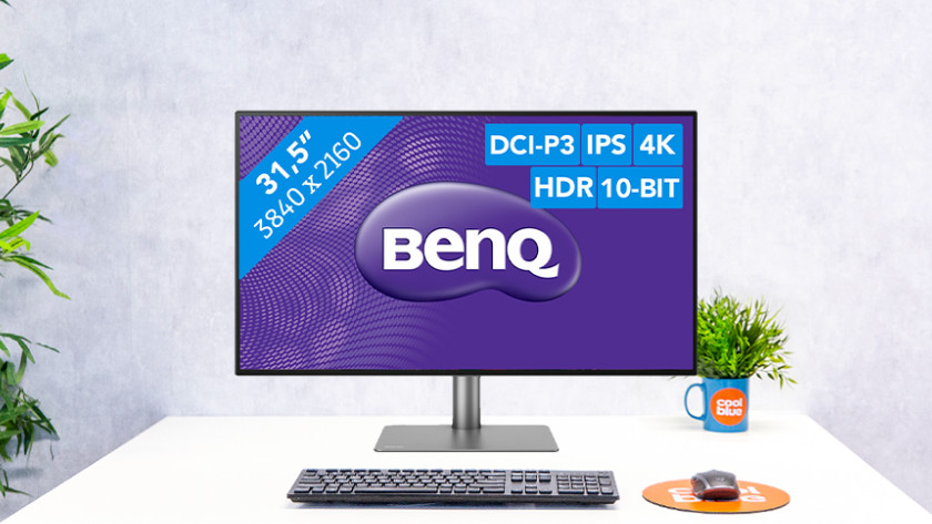 Écran PC 32 pouces BenQ sur un bureau