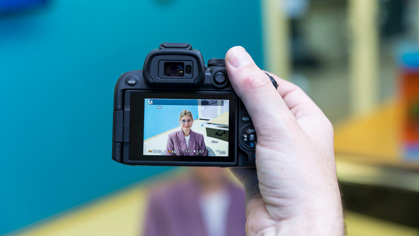 Autofocus van de Canon EOS R10 stelt automatisch scherp op het oog.