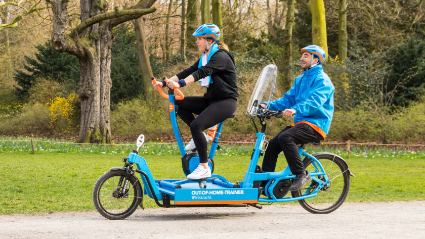 Vitale medewerkers op de home-trainer fiets