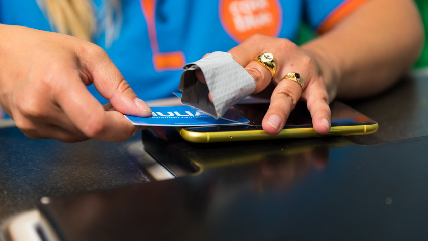 Screenprotector loswrikken met pasje