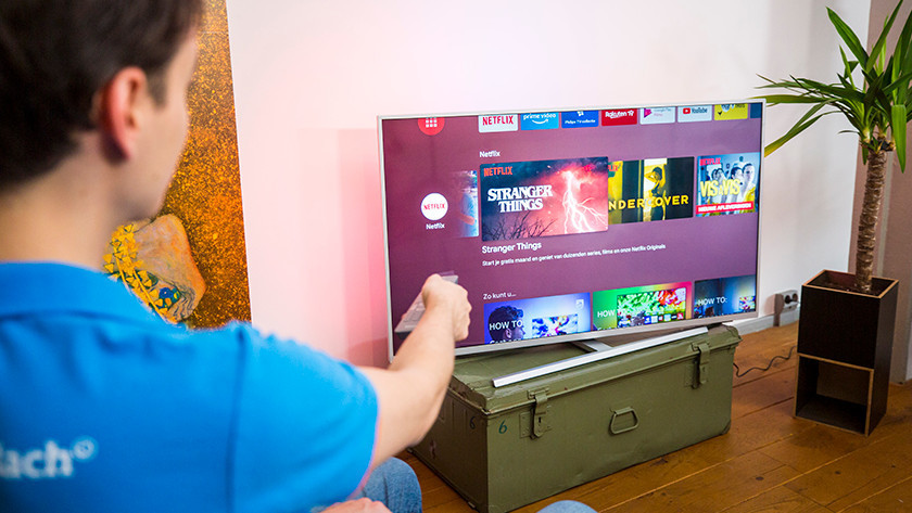 Streamer des films, des séries et du sport sur une TV