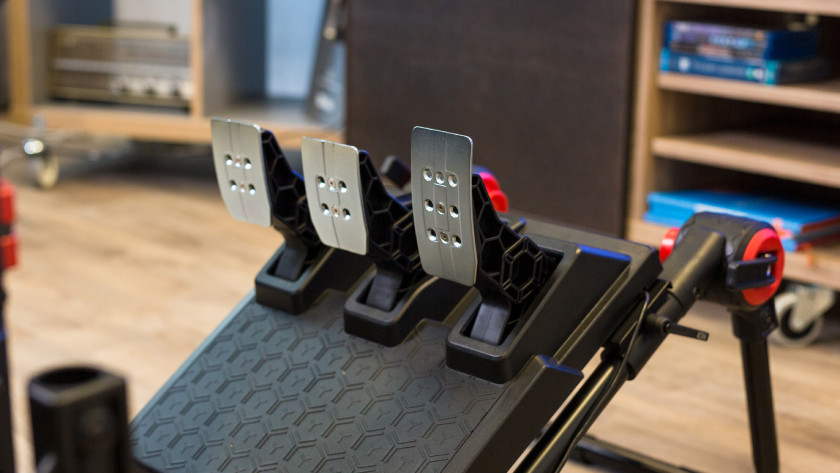 Thrustmaster t248 pedal set