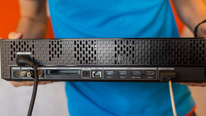 Aansluitingen van de One Connect Box