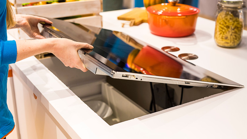 How do you build in an electric cooktop? - Coolblue - anything for a smile