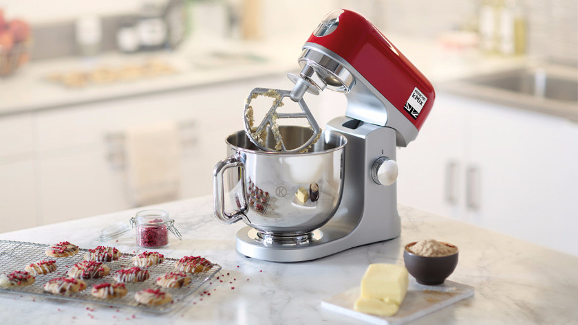 Stand mixer kneading