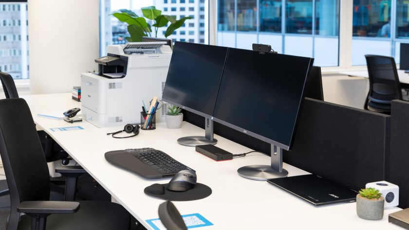 Le setup d'un bon espace de travail, mais à quoi devez-vous faire attention avant d'acheter un écran PC ?