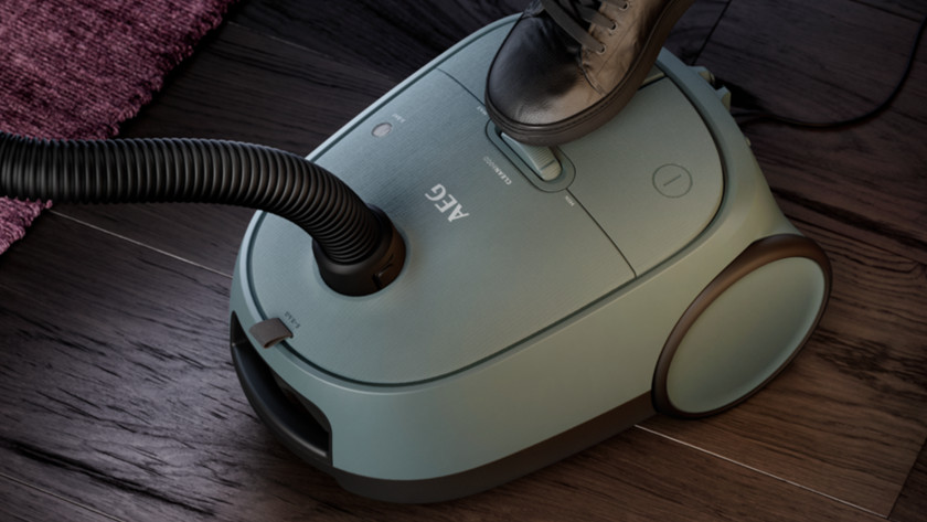 Aspirateur AEG 6000