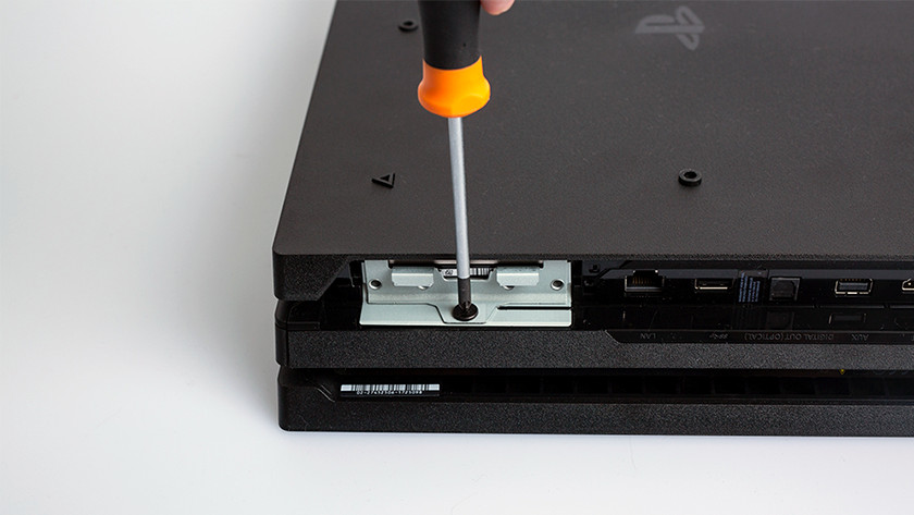 Dévisser disque dur PS4