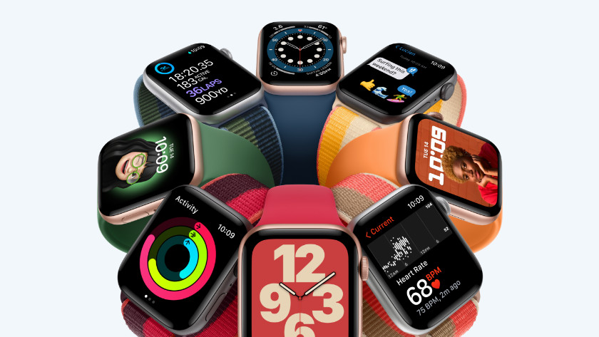 Different Apple Watch SE models together