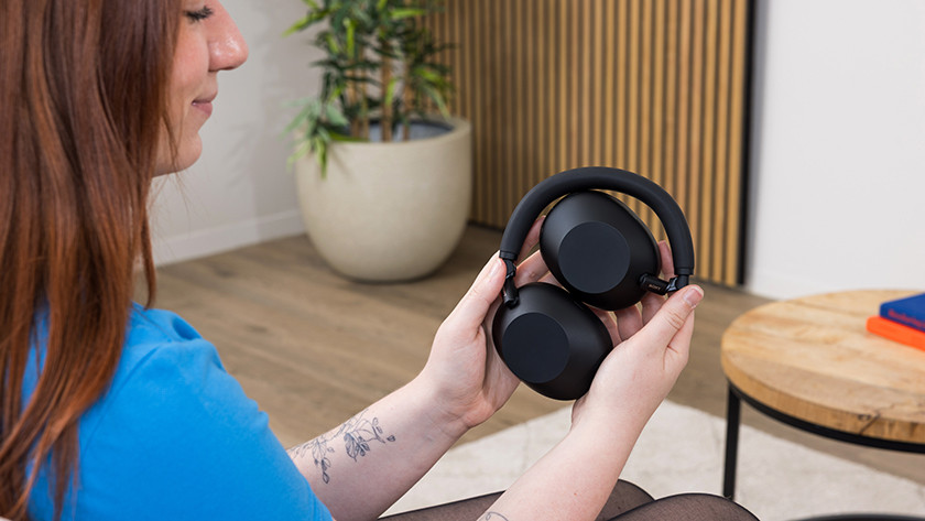 Vergelijk de Sony WH-1000XM6 met de Sony WH-1000XM5