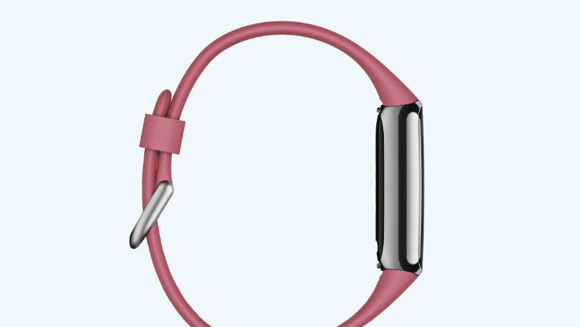 Fitbit Luxe zijkant