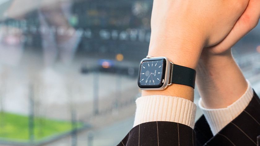 when was the first digital watch invented