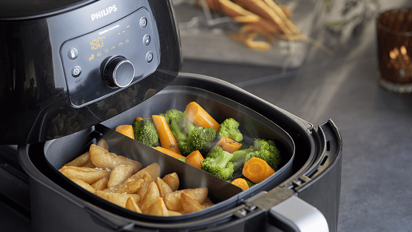 Airfryer avec pomme de terre et légumes