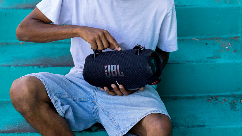 Vous pouvez connecter la JBL Xtreme 4 à d'autres enceintes via Auracast et JBL PartyBoost