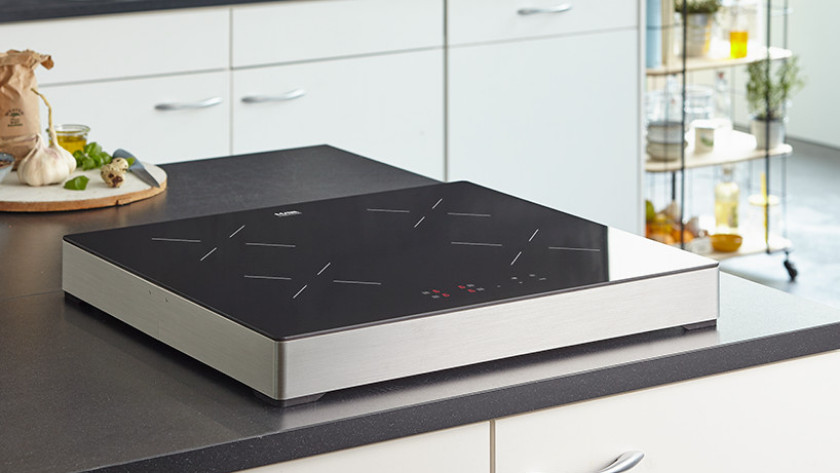 Freestanding induction cooktop