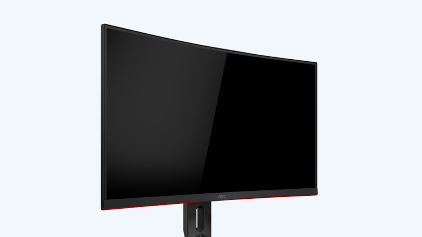 Curved screen of the 24-inch AOC gaming monitor