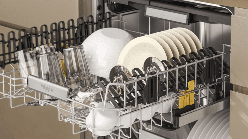 Whirlpool MaxiSpace dishwasher
