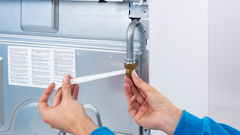 Étanchéifier le coude pour gaz de votre cuisinière avec un ruban