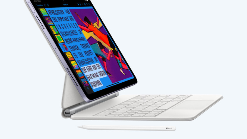 Apple iPad Air (2022) met Apple Pencil op Magic Keyboard