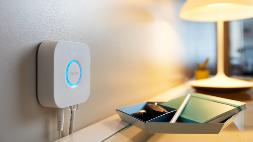 Quels accessoires utiliser avec les ampoules Philips Hue ? - Coolblue -  tout pour un sourire