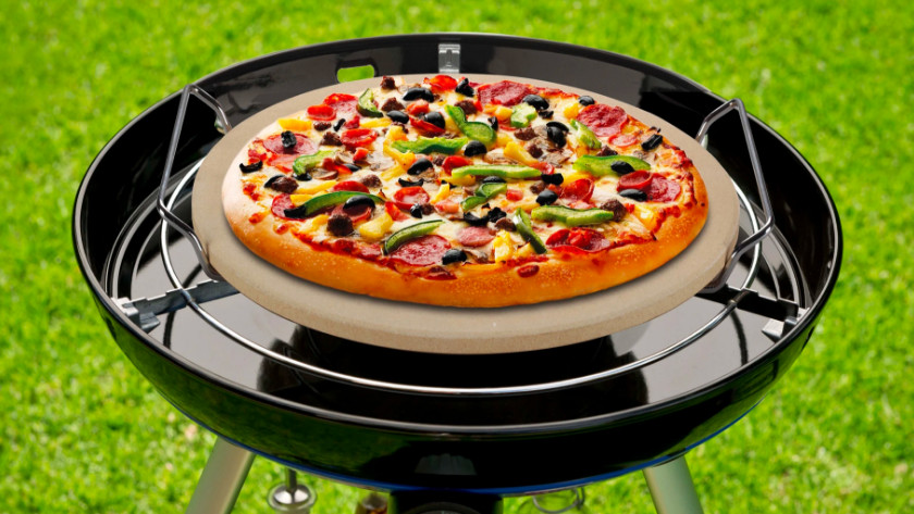 Cooking on pizza hotsell stone in hooded bbq