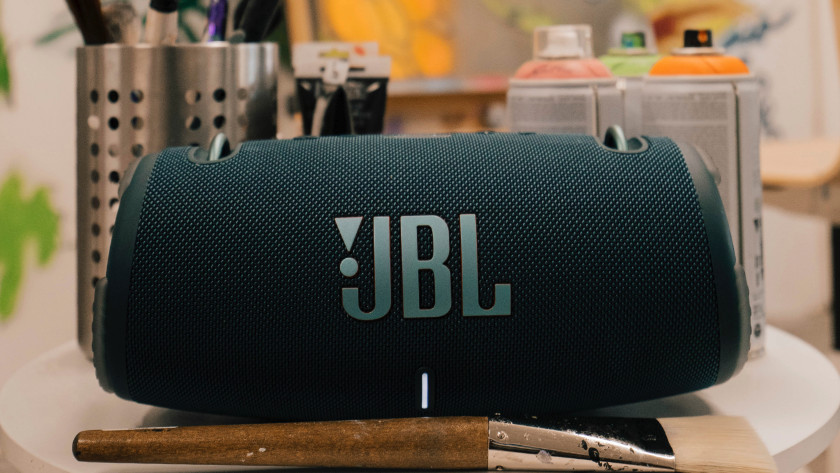 Comment choisir la bonne enceinte Bluetooth JBL ? - Coolblue - tout pour un  sourire