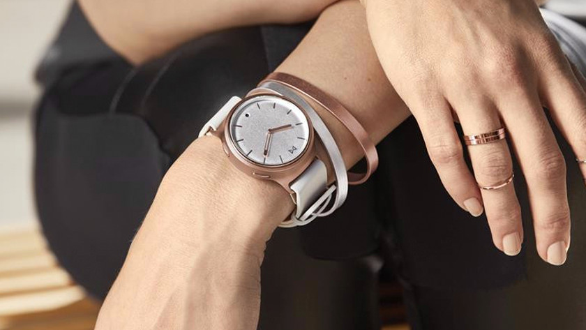 Montre connectée femme discount hybride