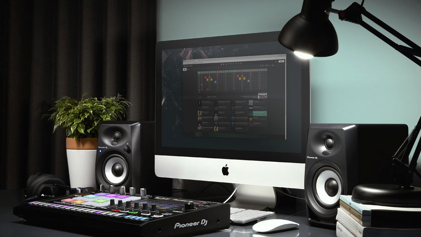 Desktop sales studio monitors