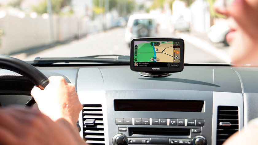 TomTom GPS Voiture GO Basic, 6 Pouces, Info Trafic, Essai des