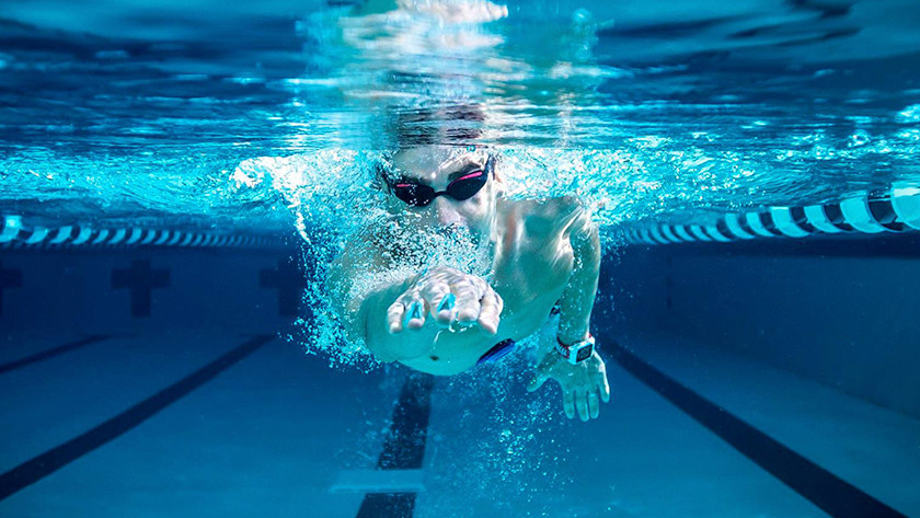 Entrainement en natation - Montre compteur de distance