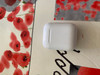 Apple AirPods 2 met draadloze oplaadcase (Afbeelding 5 van 11)