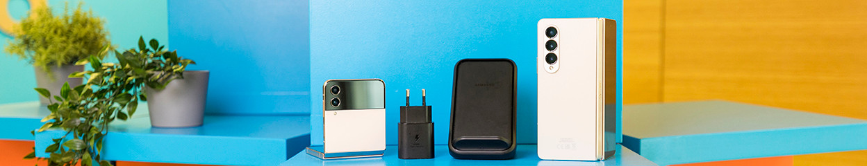 How do you choose a Samsung Galaxy Z Fold 4 or Z Flip 4 charger?