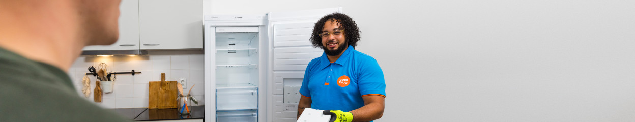 Hoe sluit je een vrijstaande diepvriezer aan?