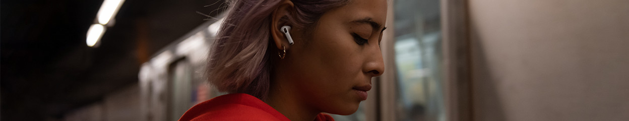How does the fit test work on the AirPods Pro 2?