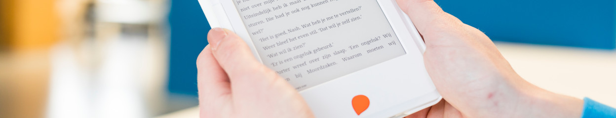 How do you put books on your Storytel e-reader?