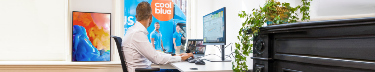 How do you reset a Euroseats sit-stand desk?