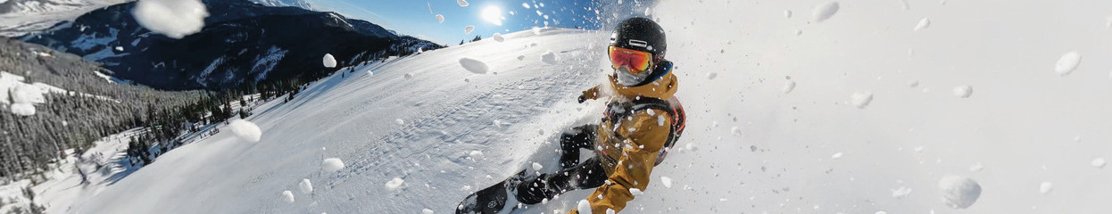 Welke GoPro accessoires heb ik nodig op wintersport?