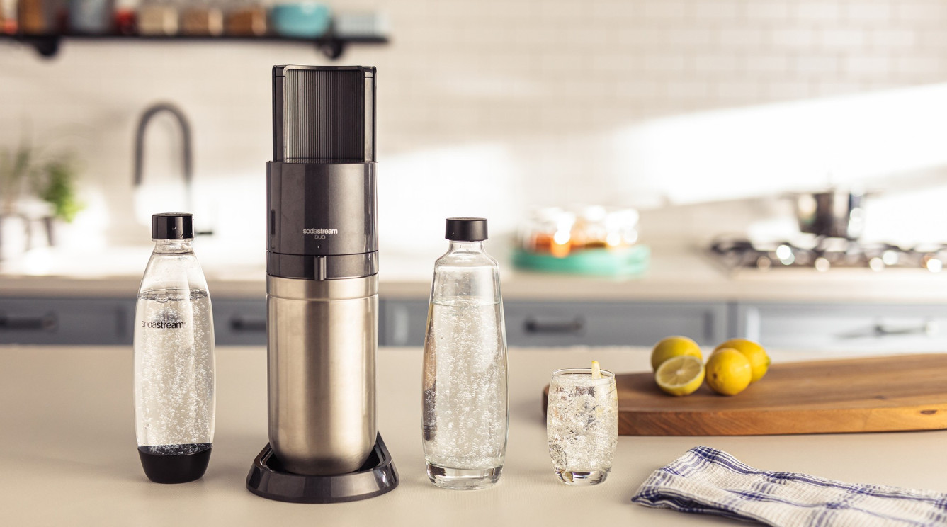 Sparkle in style with the SodaStream Duo Black
